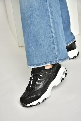 Fox Shoes Y702038709 Siyah Kalın Tabanlı Spor Ayakkabı Sneakers Siyah