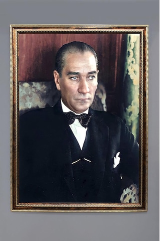Atatürk Portresi Dijital Baskılı Kadife Kumaş Çerçeveli Tablo Tbl0043