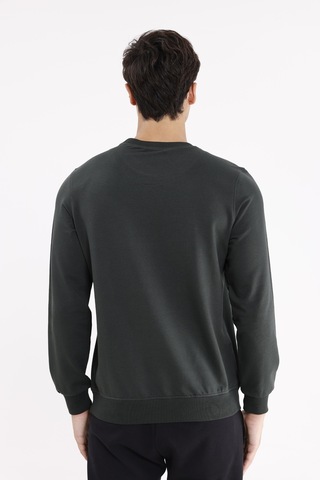 Rowinger Minimal Göğüs İşlemeli Rahat Kalıp Esnek Manşetli Mevsimlik Bisiklet Yaka Sweatshirt Haki