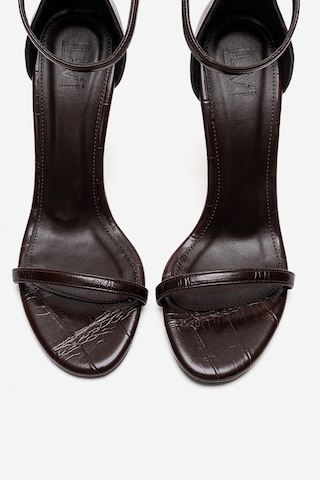 Luvishoes Yelena Kahverengi Baskı İnce Bantlı Kadın Topuklu Ayakkabı