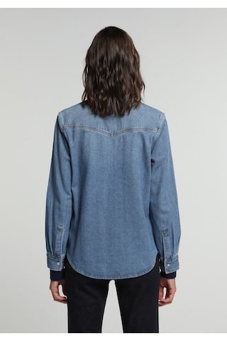 Colin's Colins Regular Fit Klasik Yaka Düz Kadın Mid İndigo Denim Uzun Kol Gömlek Cl1082784 Q1.v1 Dn45183