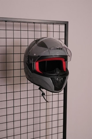 Tel Rafa Geçen Siyah Motosiklet Kask Tutucu