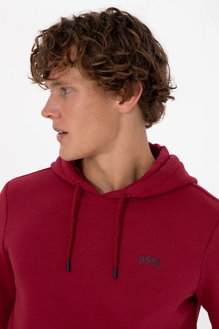 U.S. Polo Assn. Erkek Regular Fit Kapüşonlu Şardonlu Koyu Frambuaz Basic Sweatshirt 50315582-VR104