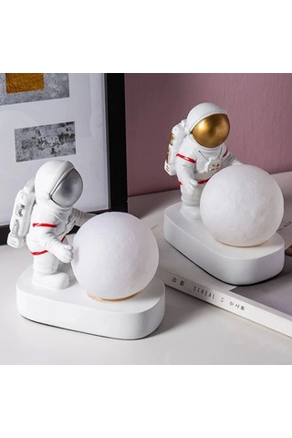 Astronot Masa Lambasi Renkli