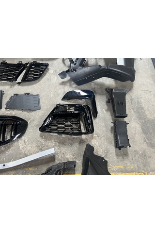 Bmw G20 Ön Tampon & Panjur Seti M-tech