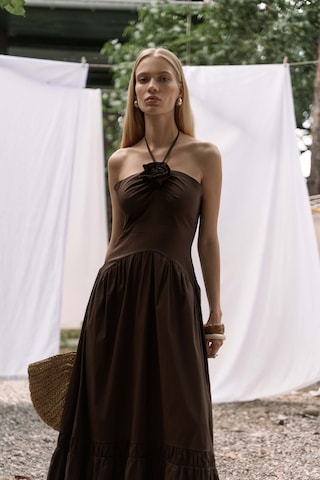 Mai Collection Mai Studios Co. Elisa Gül Detay Koyu Kahve Uzun Elbise