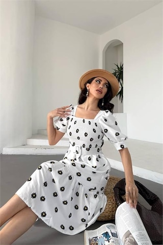 Neşeli Butik Kadın Kemerli Kare Yaka Çiçekli Midi Boy Elbise Nbks4104 Beyaz