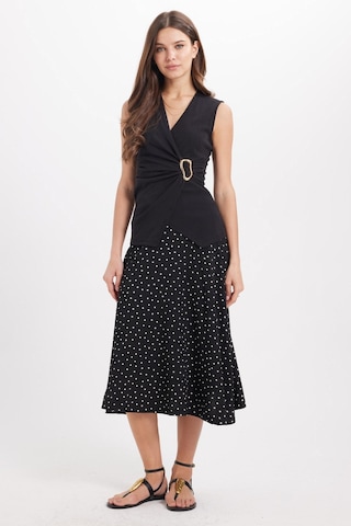 Tudors Kadın Slim Fit Dar Kesim Sıfır Kol Kruvaze Yaka Tokalı Pamuklu Likralı Siyah Bluz-50949