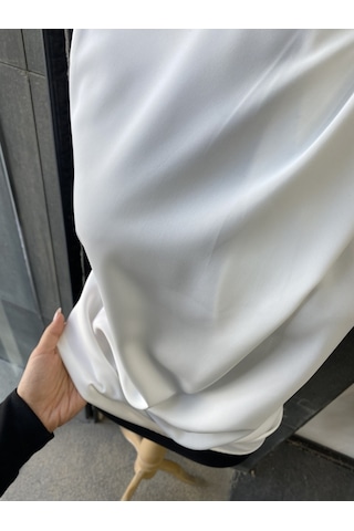 Pera Moda Boğazlı İç Göstermeyen Sıfır Kol Kadın Gömleği Beyaz
