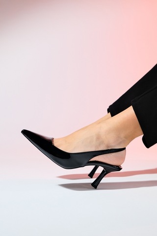 Luvishoes Flem Siyah Rugan Kadın Sivri Burun Arkası Açık İnce Topuklu Ayakkabı Siyah
