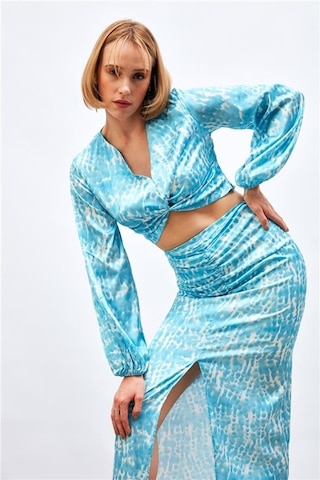Sateen Kruvaze Broş Detaylı Bluz 1170-1089 001
