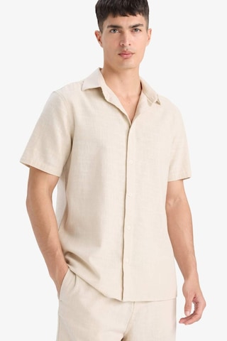 Defacto %100 Pamuk Regular Fit Polo Yaka Yazlık Kısa Kollu Gömlek D8613ax25smbg655 Bej