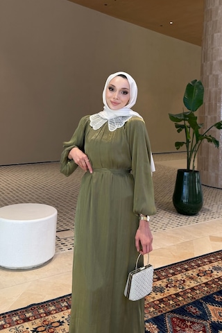 Riella Butik Dantel Yakalı Zarif Tesettür Elbise Haki