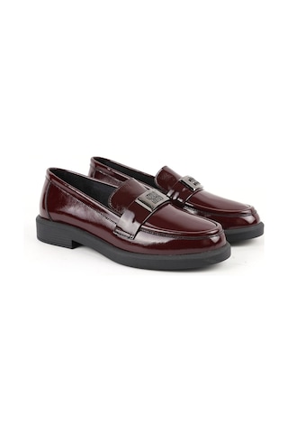 Libero Kadın Loafer Günlük Hakiki Deri Parlak Rugan Metal Toka Detaylı Maskülen Esnek Kauçuk Taban L061.528 Bordo