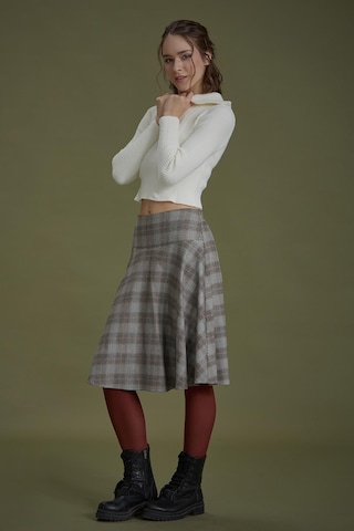 Bohem Tarz Kahve Gri Kareli Kloş Etek 001