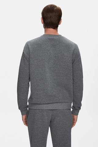 Ucla Sandhıll Koyu Gri Bisiklet Yaka Nakışlı Loose Fit Erkek Sweatshirt Siyah