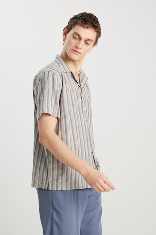Wrangler Relaxed Fit Geniş Kesim Pamuk Keten Karışımlı Çizgili Gömlek Indigo Stripe