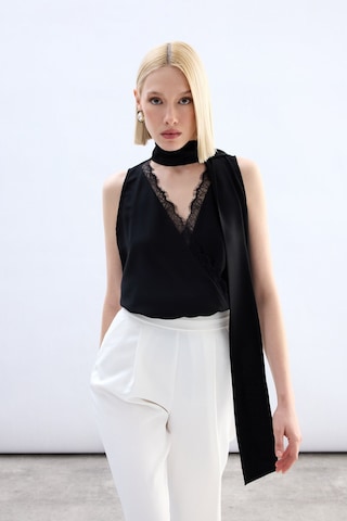 Sateen Dantel Detaylı Bodysuit Bluz - Siyah-136765 Siyah