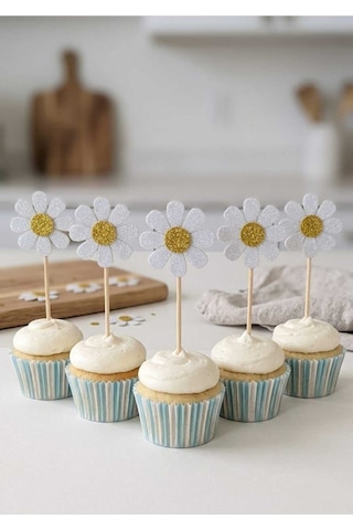 Papatya Beyaz Renk Simli Cupcake Kürdanı Doğum Günü Parti Ve Pasta Süsü 10lu 5 Cm Papatya Beyaz Renk Simli Cupcake Kürdanı Doğum Günü Parti Ve Pasta Süsü 10lu 5 Cm