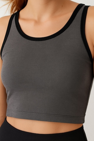 Tommy Life Antrasit Melanj Basic Sıfır Kol Dar Kalıp U Yaka Kadın Crop Top Atlet - 97162 Antrasit
