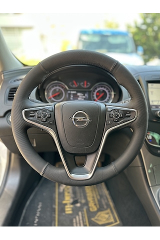 Opel Insignia Sport Araca Özel Direksiyon Kılıfı