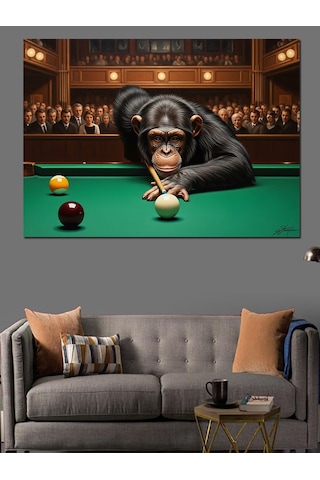 Ahşap Tablo Bilardo Masasında Odaklanmış Maymun Oyuncu