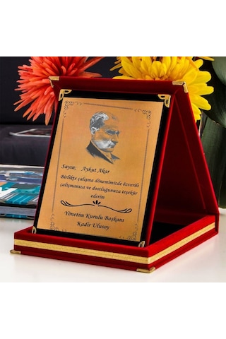 Kişiye Özel Atatürk Tasarımlı Plaket - Kadife Kutulu