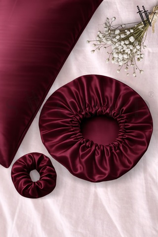 Bordo Saten Yastık Kılıfı + Bone Ve Toka Kıvırcık Ve Düz Saçlar İçin