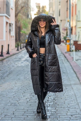 Veraura Lifestyle Siyah Kapüşonu Kürklü Kolları Kürklü Büyük Beden Uzun Şişme Kaban
