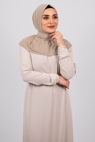 Hürrem Bone Bej Pratik Hazır Geçmeli Tesettür Eşarp Sandy Kumaş Arkadan Çıtçı Bej