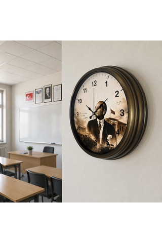 Cumhuriyet Hatırası Eskitme 40 X 40 Cm Metal Duvar Saati