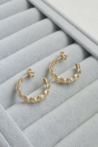 Kadın Küpe Kararmaz 14k Renk Vip Seri Minik Deniz Kabuklu Yarım Halka 2cm Küpe Altın