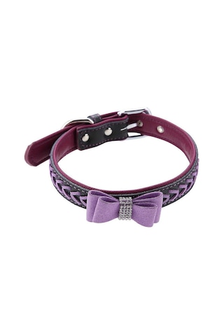 Yumuşak Pu'dan Yapılmış Yapay Elmaslarla Süslenmiş Papyonlu Köpek