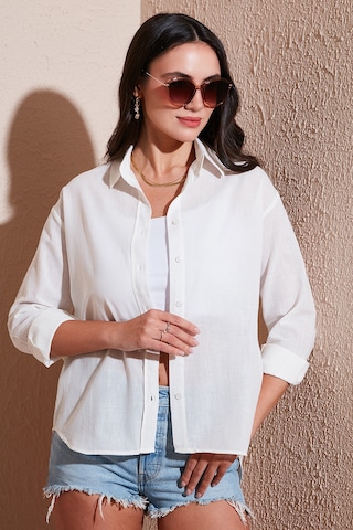 Lela Keten Ve Pamuk Karışımlı Regular Fit Önü Kısa Arkası Uzun Bayan Gömlek 6772853 Ekru