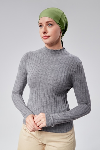 Kadın Tesettür Likralı Penye Dikişsiz Kaymaz Düz Bağlamalı Bone Mint Yeşili