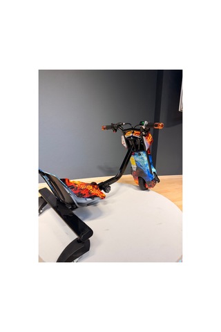 Drift Scooter 3 Hızlı 25 Km/h 100 Kg Taşıma Kapasiteli Kırmızı Kırmızı