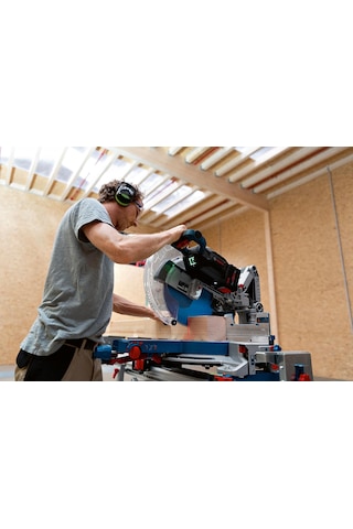 Bosch Professional GCM 18V-305 GDC Akülü gönye Testere (Akü ve Şarj Dahil Değil) - 0601B43000