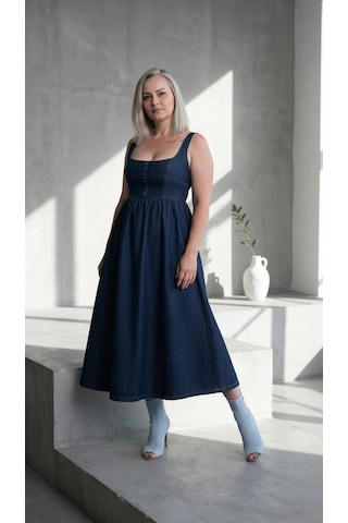 Byemelika Göğüs Agraf - Kanca Detay, Kare Yaka, Belden Kloş Etekli Denim Elbise Mavi