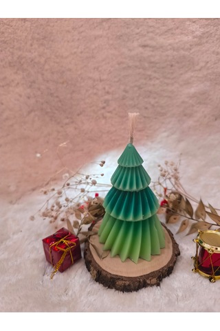 Çam Ağacı Desenli Yılbaşı Konseptli Dekoratif Mum, Geçişli Yeşil