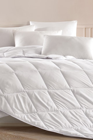 Elart Mikro Yorgan Çift Kişilik Vakumlu 300 Gr/m2 195x215 Cm Beyaz Beyaz