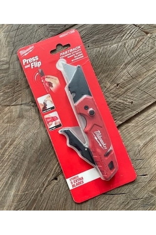 Milwaukee Pro Metal Döküm Katlanır Maket Bıçağı Fastback Compact 17cm