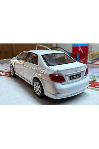 Oyuncak Metal Model Araba 1/36 Çek Bırak 2009 Toyota Corolla Beyaz