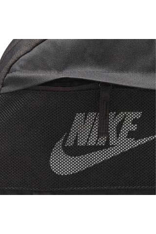 Nike DD0562-010 21 L Sırt Çantası Çok Renkli