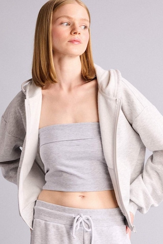 Defacto Cropped Fıt Kapüşonlu Kalın Kumaş Sweatshirt Hırka Z7069az26augr256 Gri-gr256