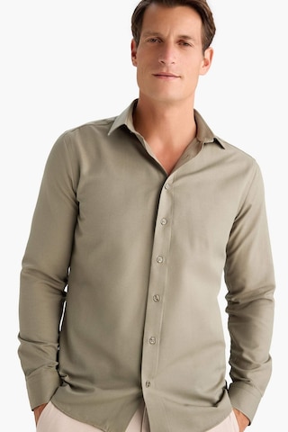 DeFacto Slim Fit Dar Kesim Polo Yaka Kolay Ütülenen Oxford Basic Düz Uzun Kollu Gömlek R4340AZ25SPKH465