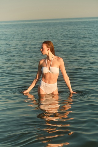 Açelyaokcu Premium Boyundan Bağlamalı İsis Fit Kadın Bikini Üstü Beyaz