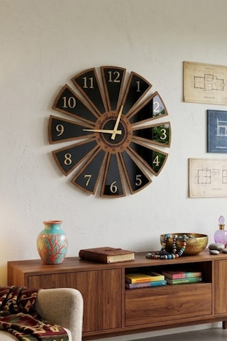 Dekoratif Ahşap Duvar Saati Parçalı Tasarım Modern Duvar Saati Sessiz Mekanizmalı 30x30cm Ahşap - Siyah