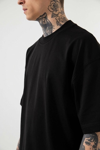 Tarzsokak Erkek Beyaz Oversize T-shirt Kısa Kollu Siyah