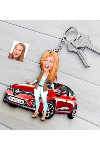 Kişiye Özel Bayan Renault Clio Figürlü Plakalı Ahşap Karikatür An N11.4960