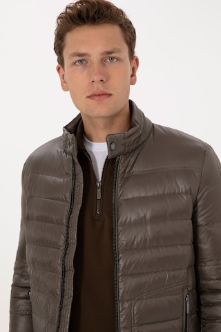 U.S. Polo Assn. U.s. Polo Erkek Slim Fit Kaz Tüğü Spor Mont 2246527 More25k Vizon